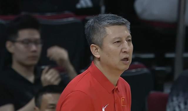 开云在线-太揪心了!郭士强为何弃用胡明轩?济南小伙说出答案,杜锋很无奈