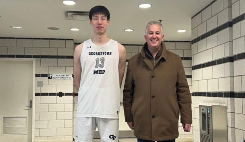 开云体育下载-夺冠+MVP！中国男篮18岁2米15新星崛起闪耀：曾单场轰30+8真猛