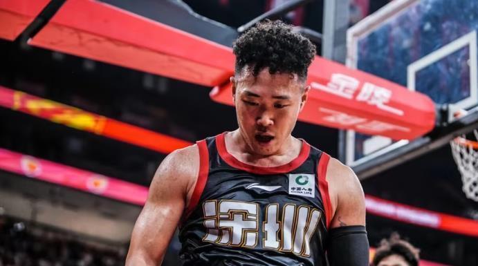 开云APP-广东队新注册大外援,得分王赛季报销;深圳队连续签2名NBA球员
