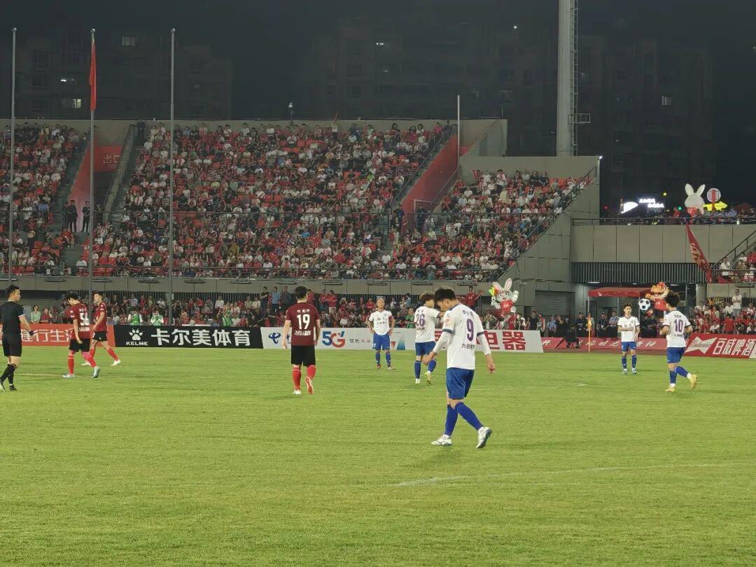 开云注册入口-4:2!“川超”联赛自贡VS南充上演精彩对决