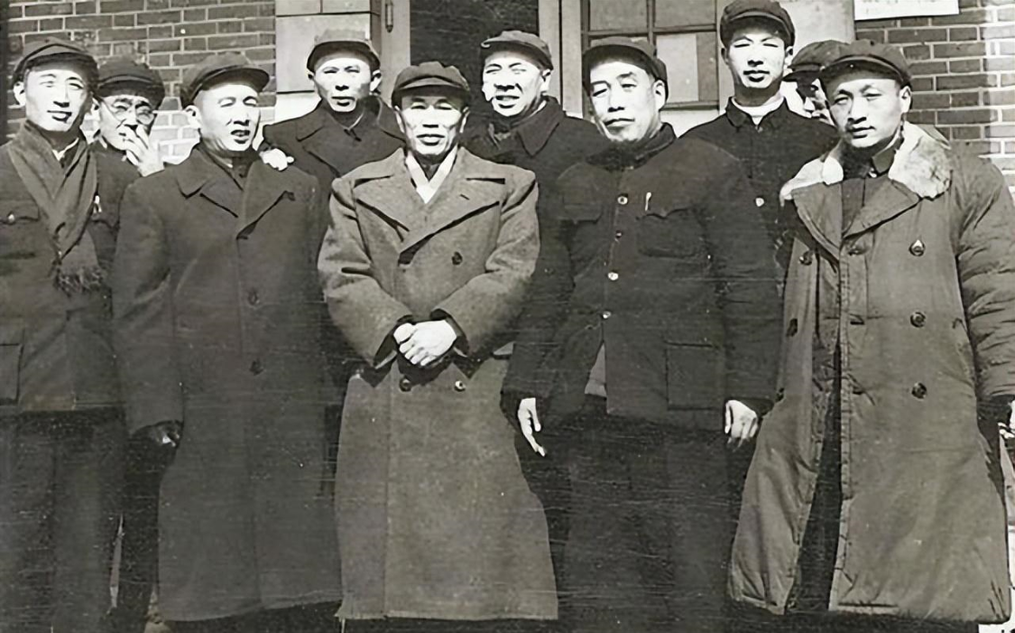 开云-有人说邓华不敢指挥对越自卫反击，邓：不是不敢，恐难保证打胜仗