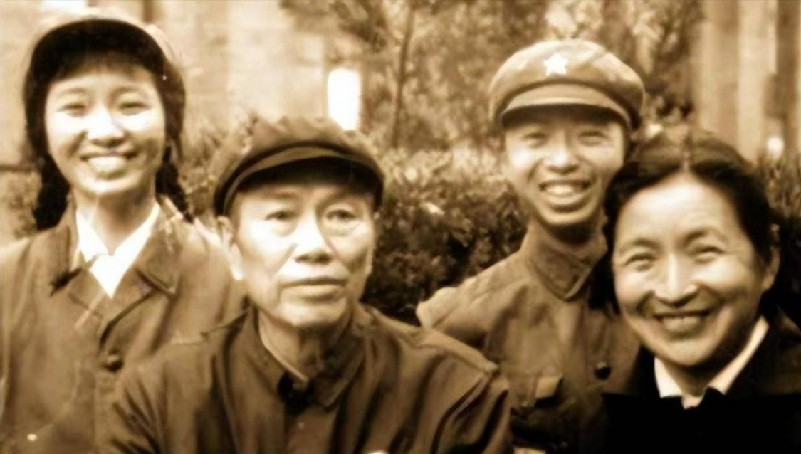 开云-有人说邓华不敢指挥对越自卫反击，邓：不是不敢，恐难保证打胜仗